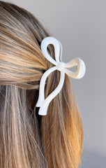 Milena Hair Clip Cream