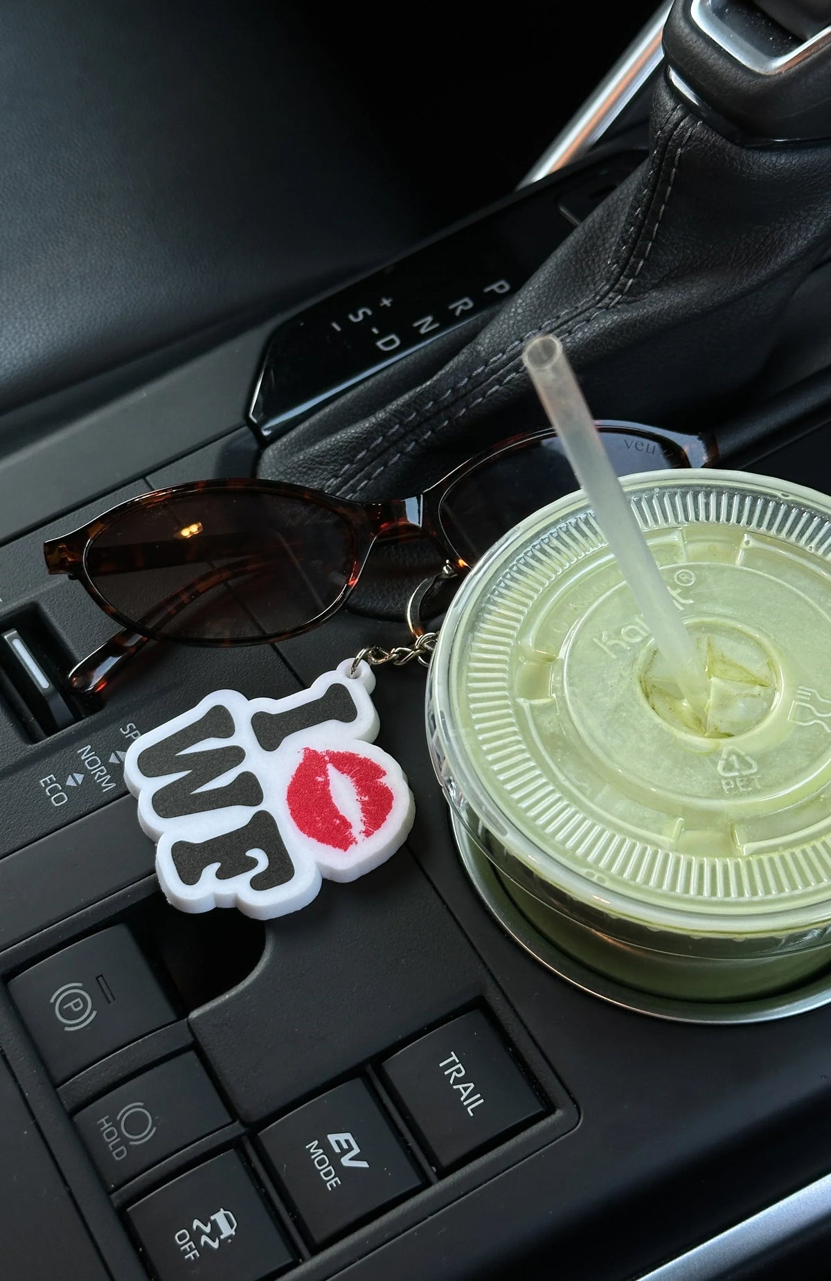 11th Street City Of Dreams Keychain Frosting